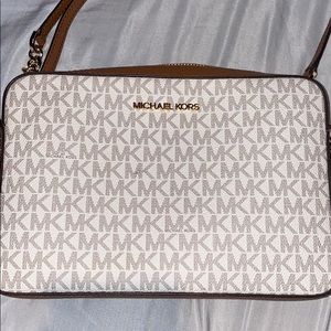 micheal kors purse